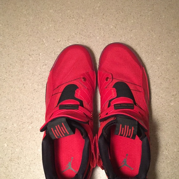 Jordan 33 - Picture 7 of 8